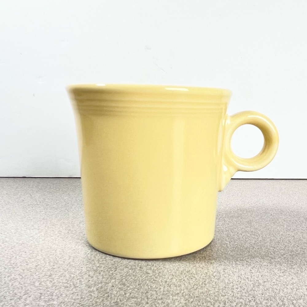Vintage‎ Fiesta Homer Laughlin Mug round handle Butter Yellow